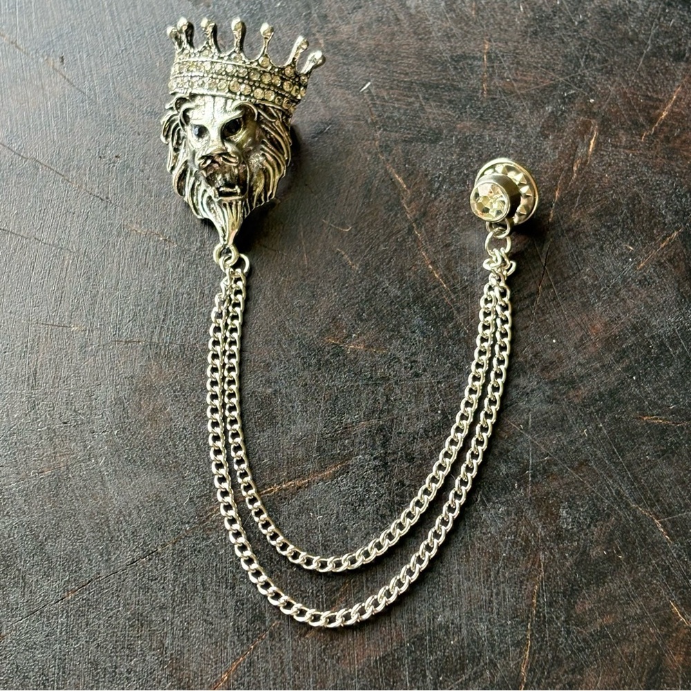 Silver Lion Head Brooch with Chains